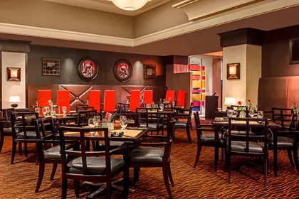 OP1906 Bar & Grill, business photo 3